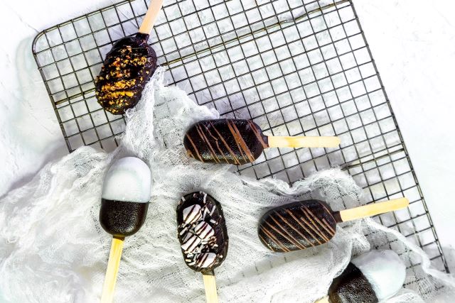 Edible Cookie Dough Pops